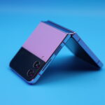 Galaxy Z Flip4 5G (8GB, 256 GB) (Bora Purple) (Good Condition) - Image 9
