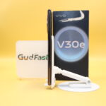 vivo V30e (Velvet, Red, 128 GB) (8 GB RAM)(Superb Condition) - Image 2